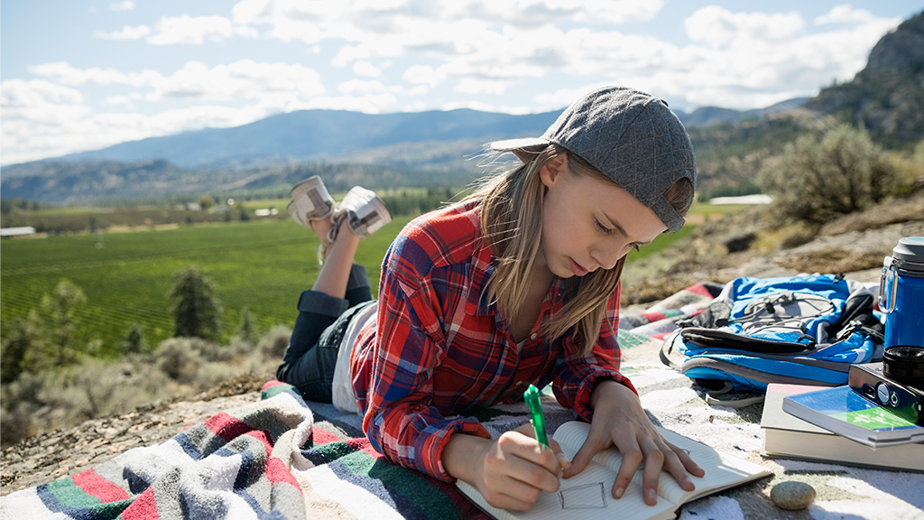 Girl drawing while in a field - Sanford fit 