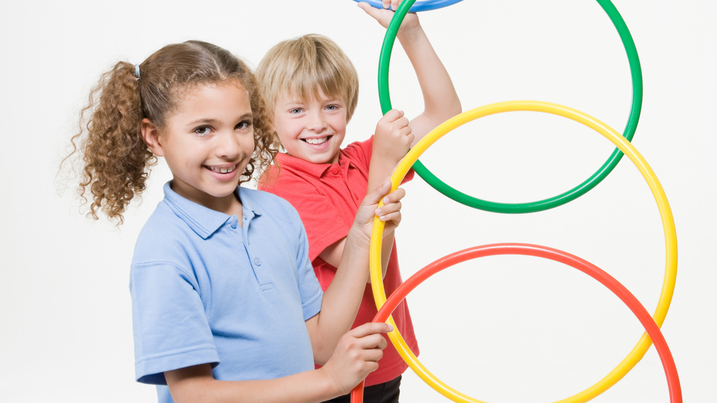 Children holding plastic hoops - Sanford fit