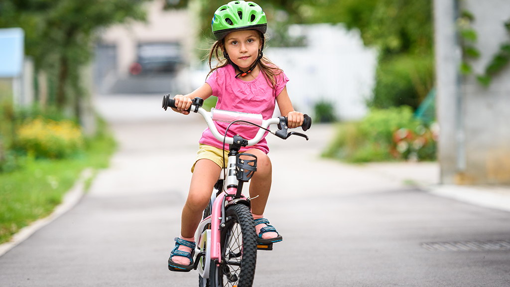 Child riding bicycle - Sanford fit